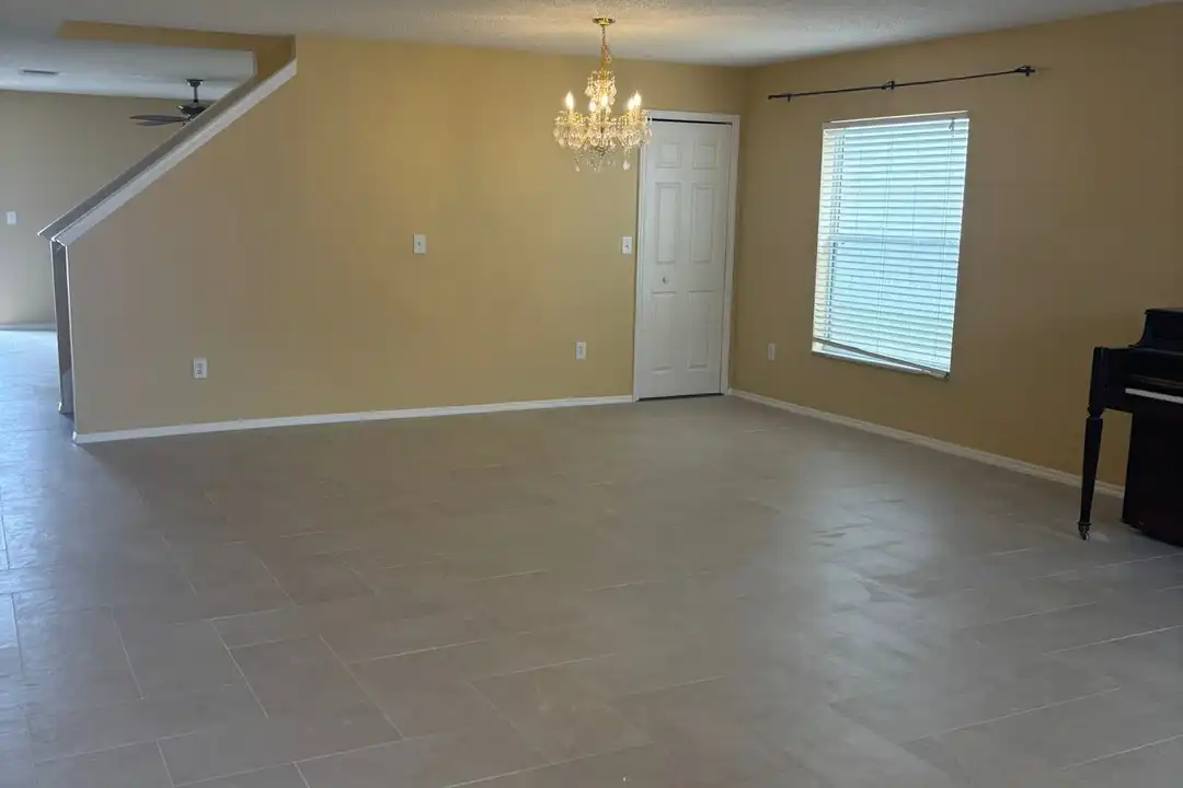 2102 Stoneview Rd - View 5