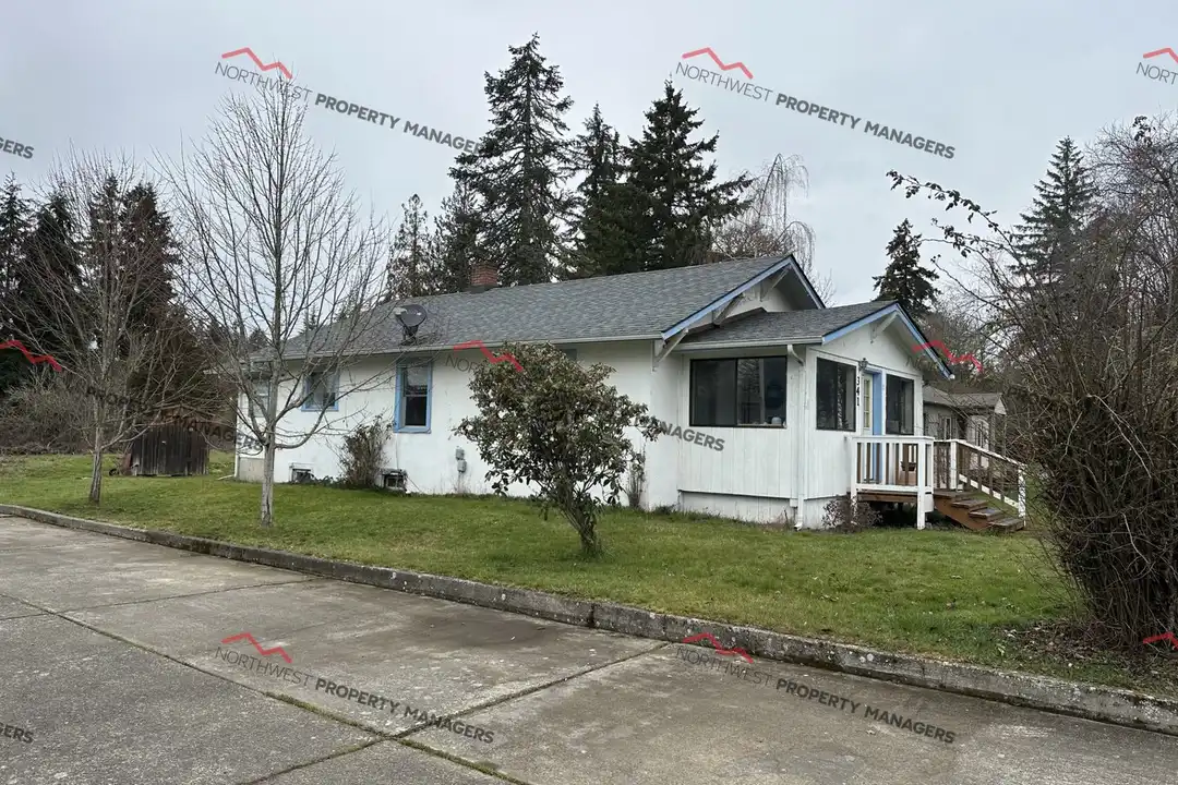 341 N 2nd St – photo 1 of 3