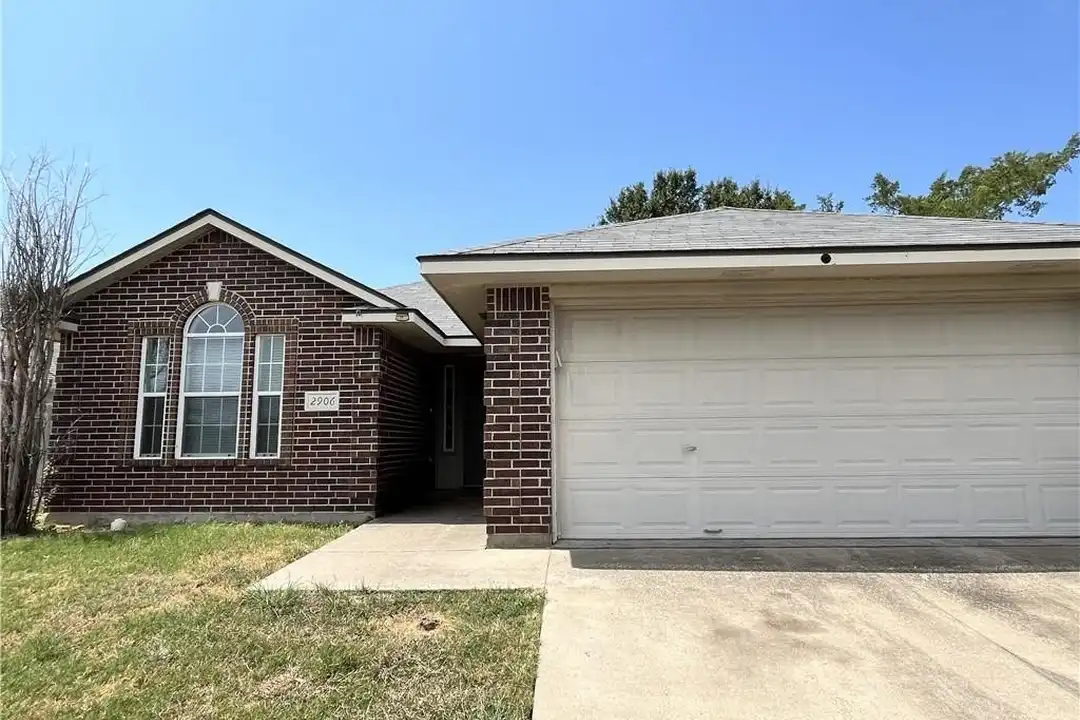 2906 Elise Ln – photo 1