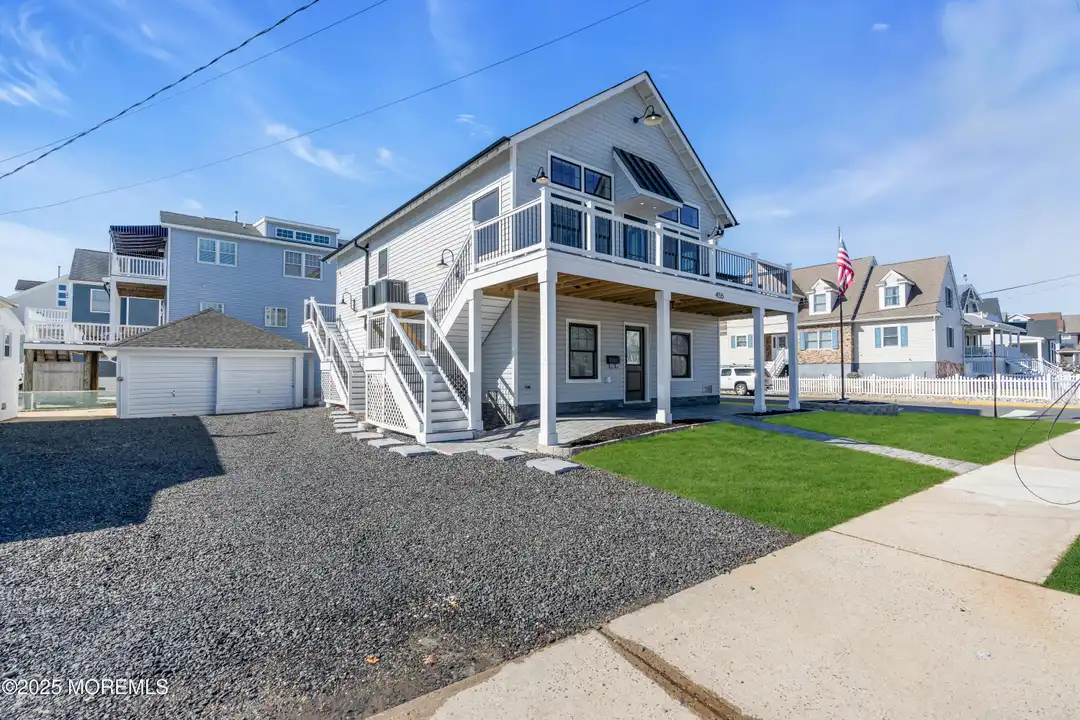 455 E Main St - View 4
