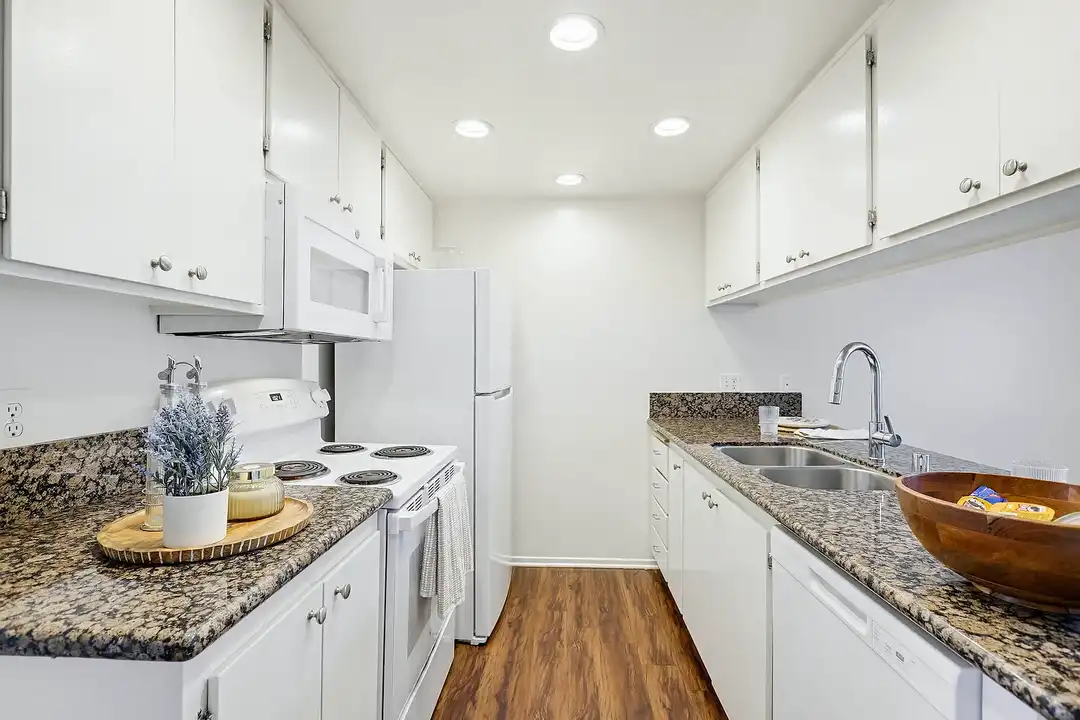 Sandpiper Apartments - View 5