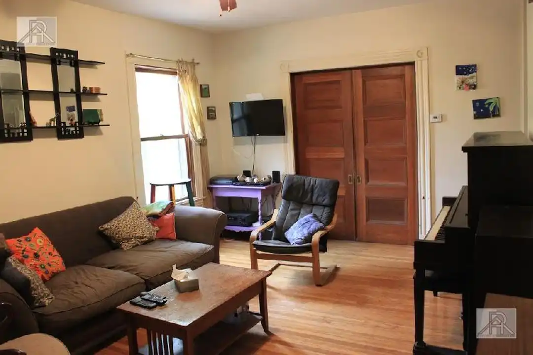 847 Beacon St - View 2
