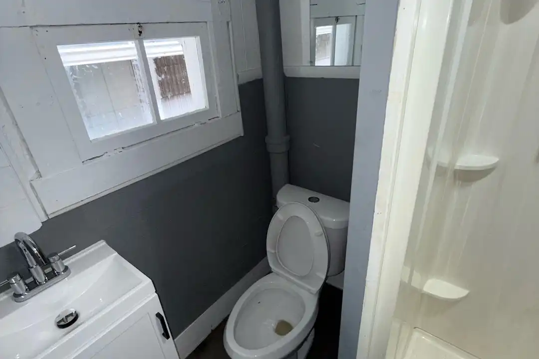 1511 Stark Ave SW – photo 1