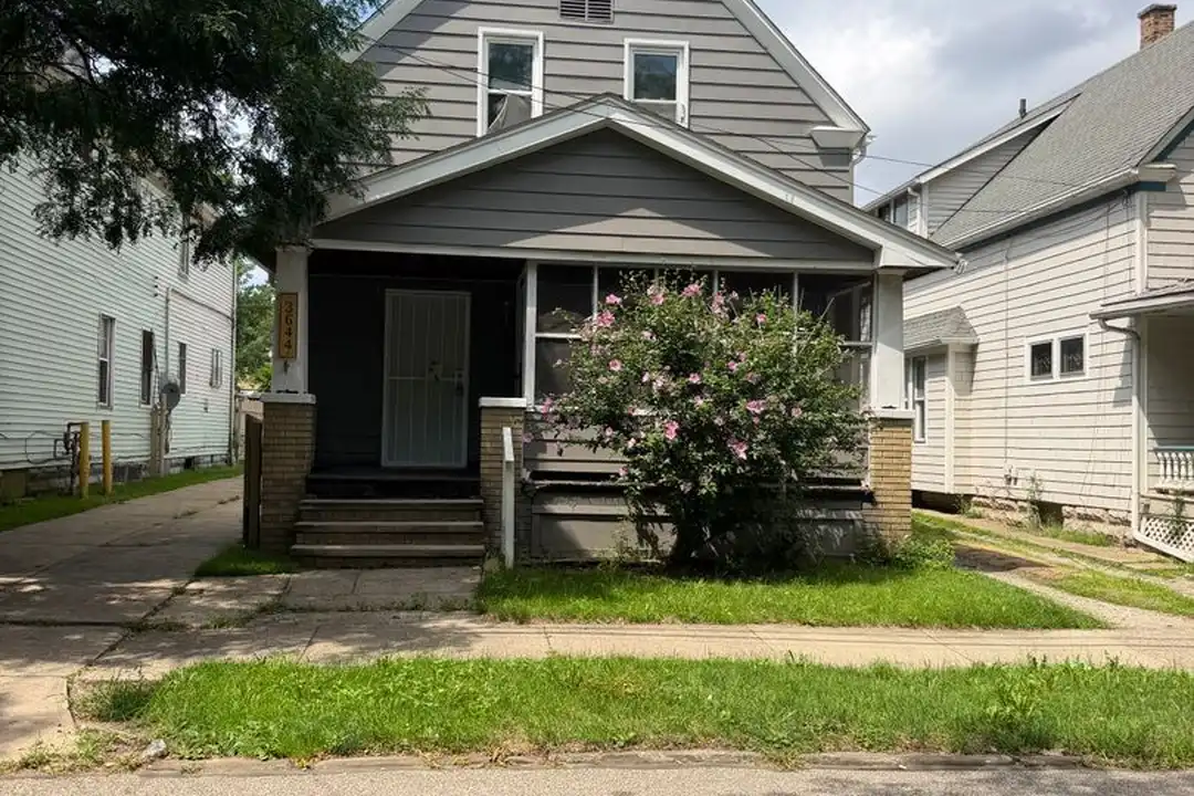3644 W 47th St – photo 1