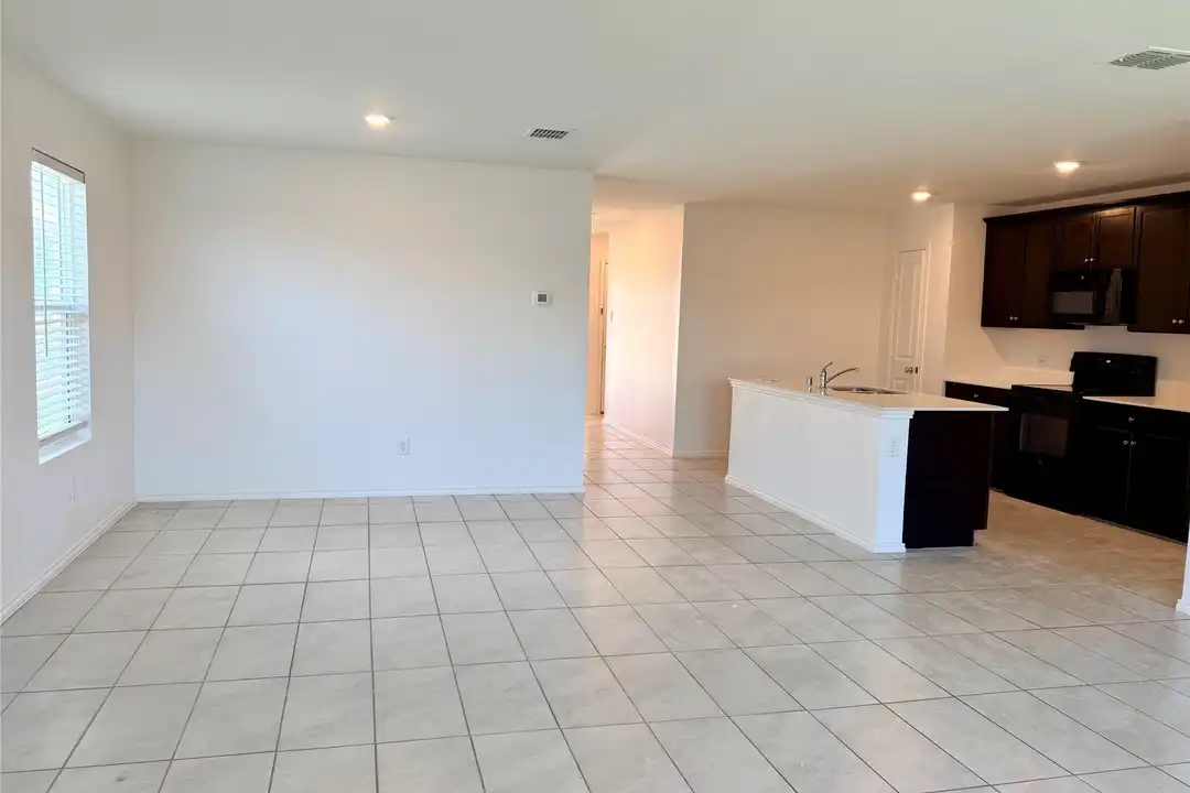 128 Honeysuckle St - View 6