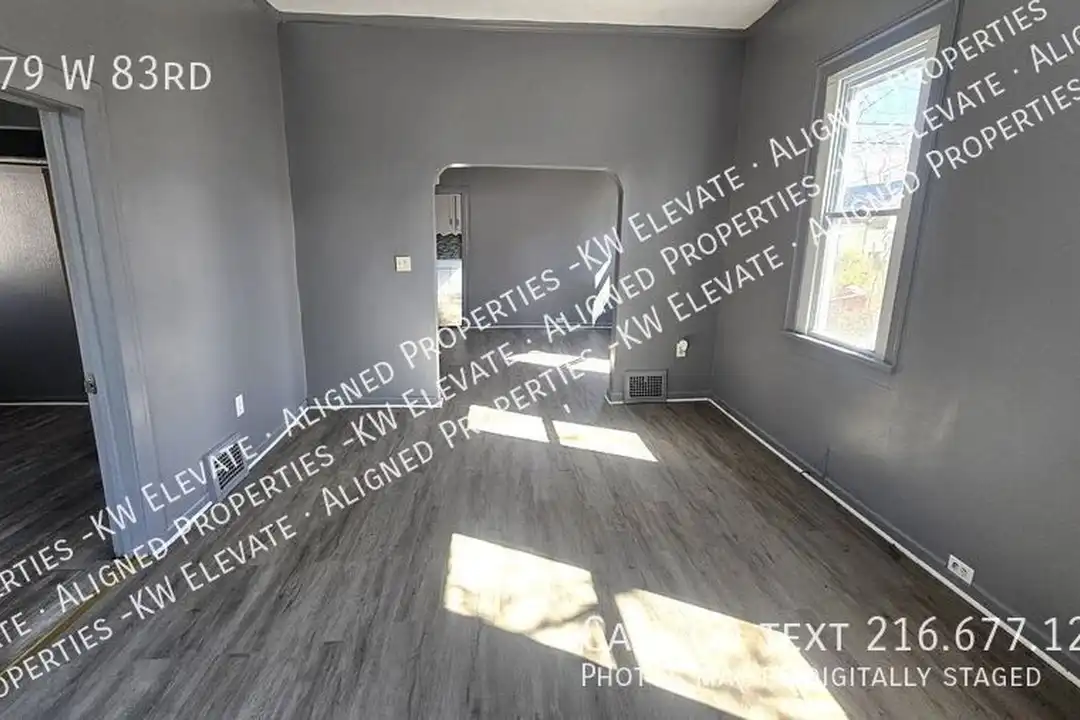 2179 W 83rd St – další