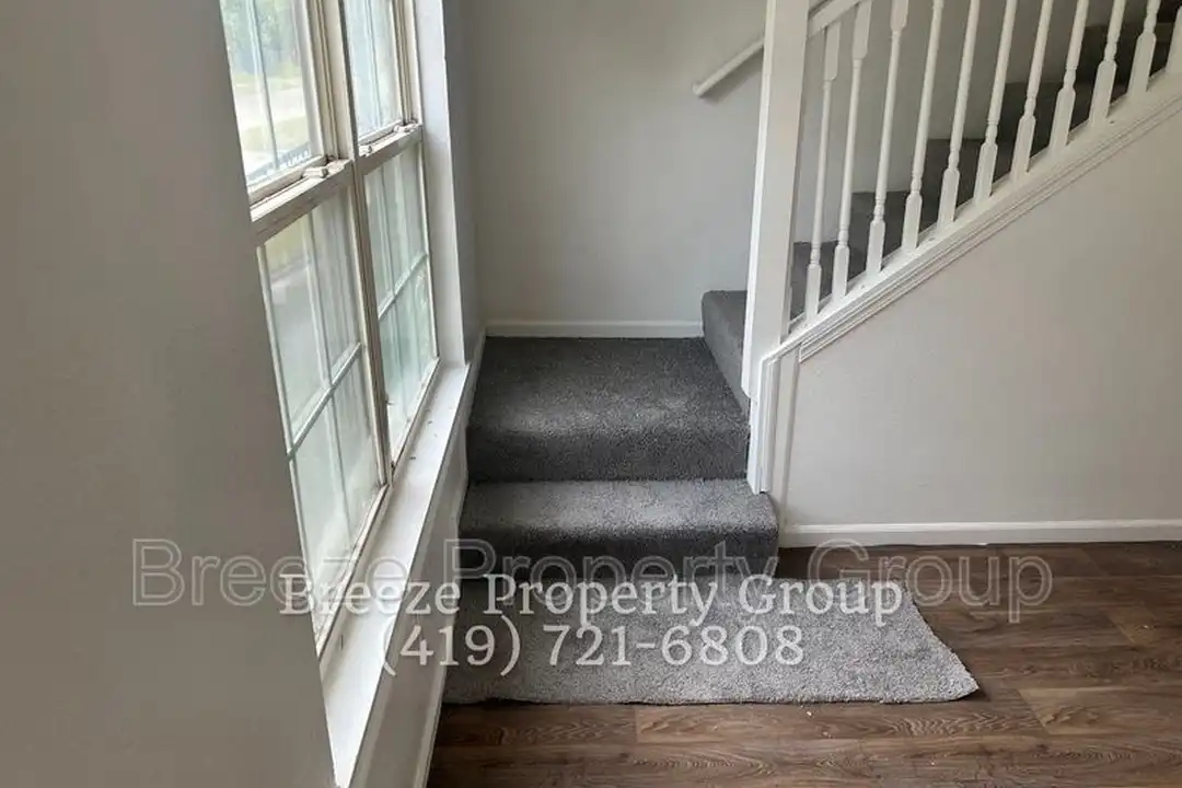 628 Hope St – photo 1 of 9
