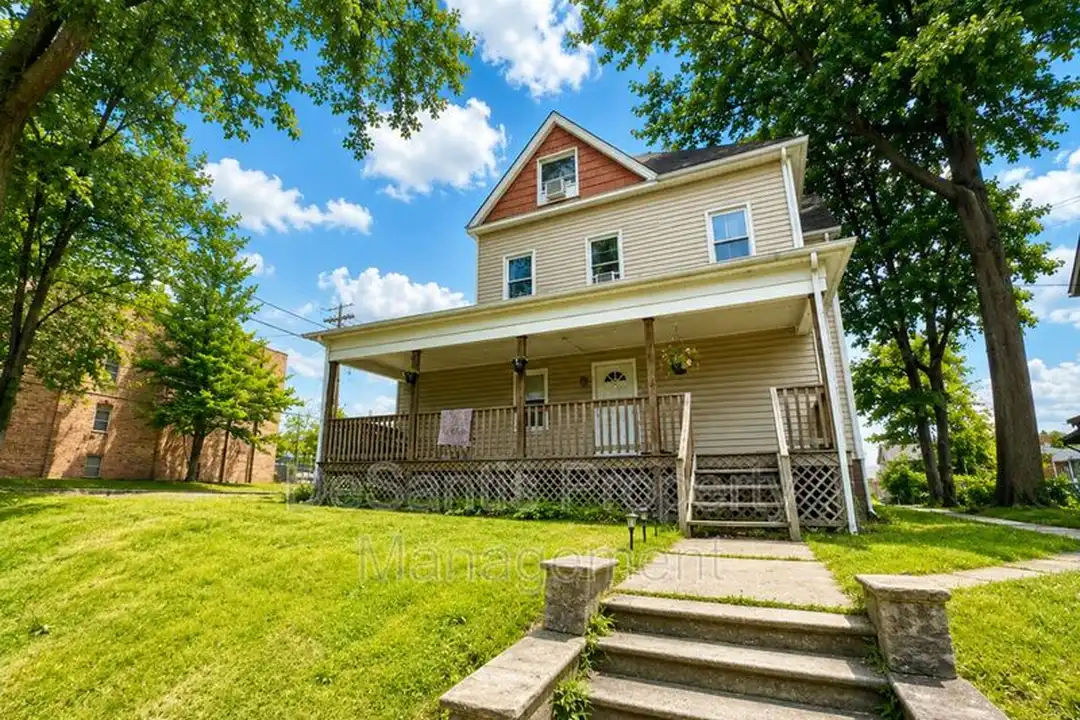 505 Dawson Ave unit 3 – photo 1