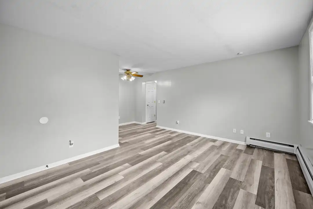 Apartment in Des Moines - View 2