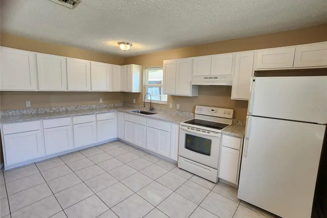 2429 Centennial Blvd - View 4