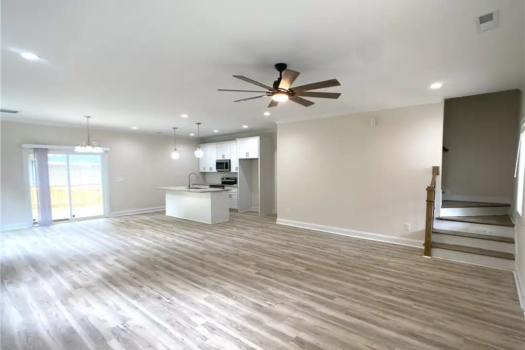 2421 Colgate Dr - View 3
