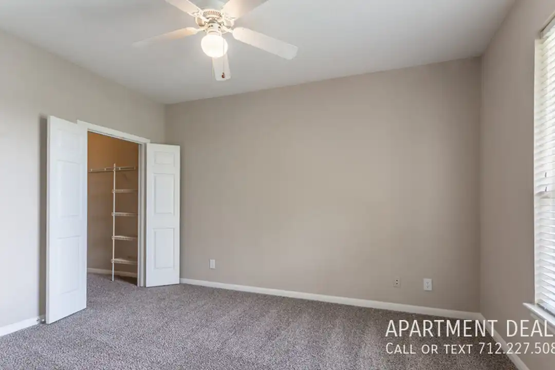 9756 Windwater Dr – pohled 5