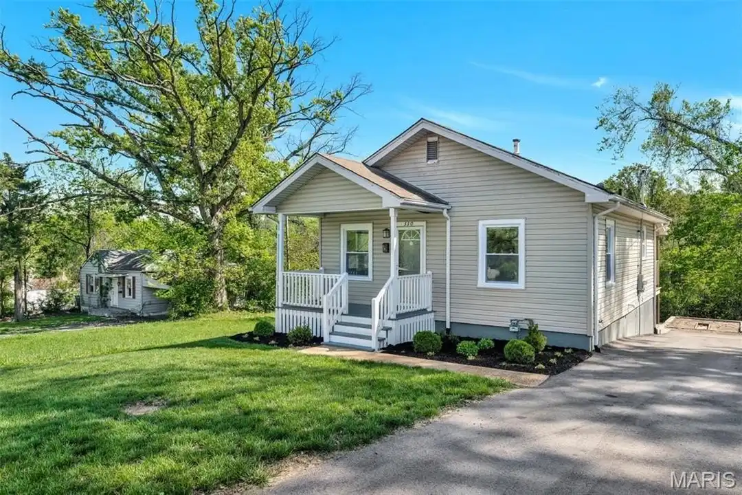 330 Chambers Rd – photo 1
