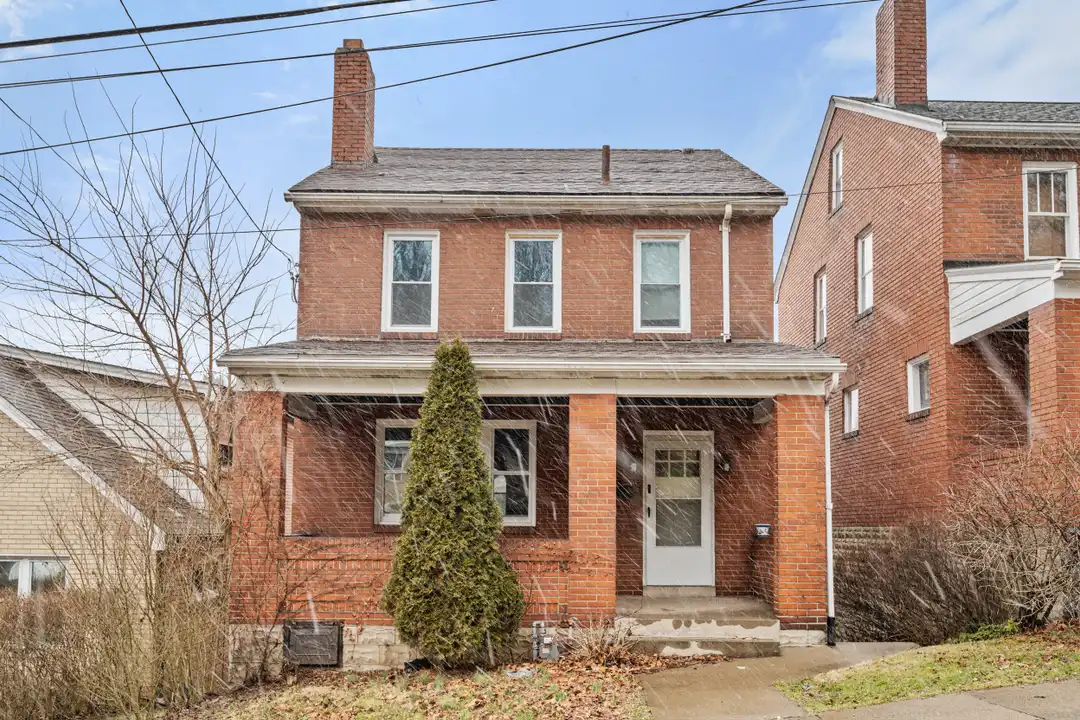 139 Sumner Ave – photo 1