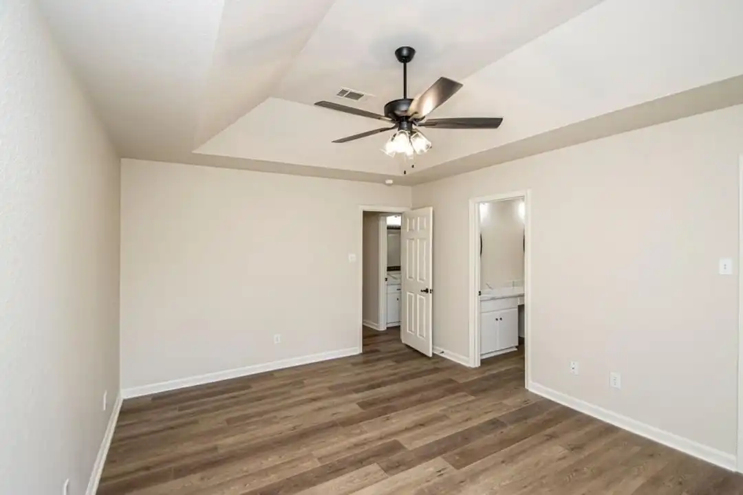 23 Pamela Ln - More