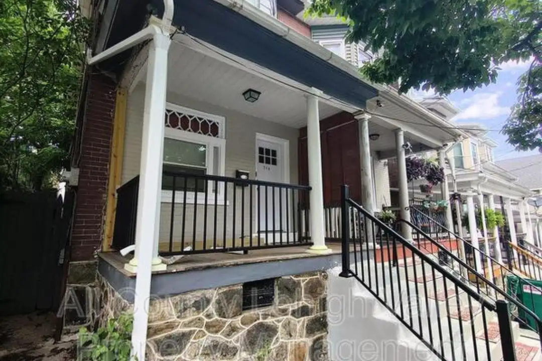 714 Atlantic St – photo 1