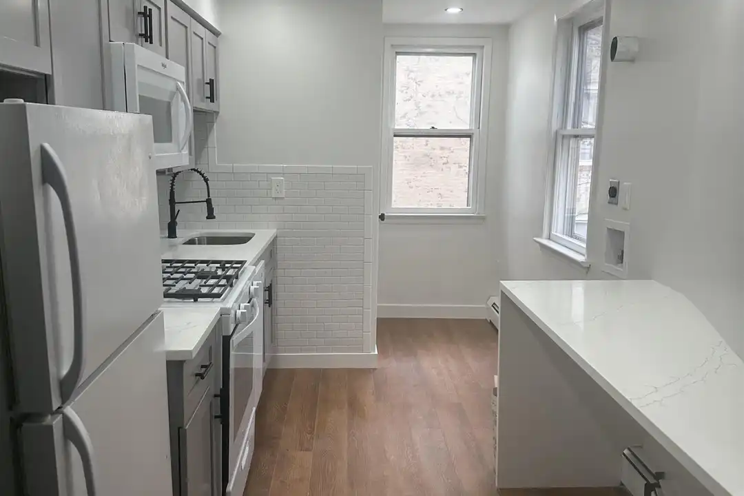 107 Magnolia Ave unit 2R - View 5