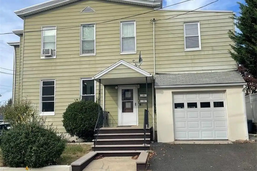 508 2nd St #1 – photo 1 of 24