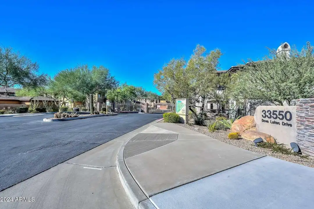 Apartment in Cave Creek - View 3