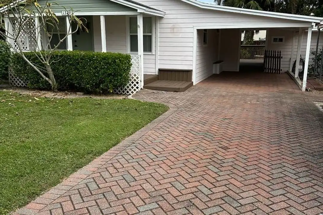 1329 NW Antoch Ave - View 2