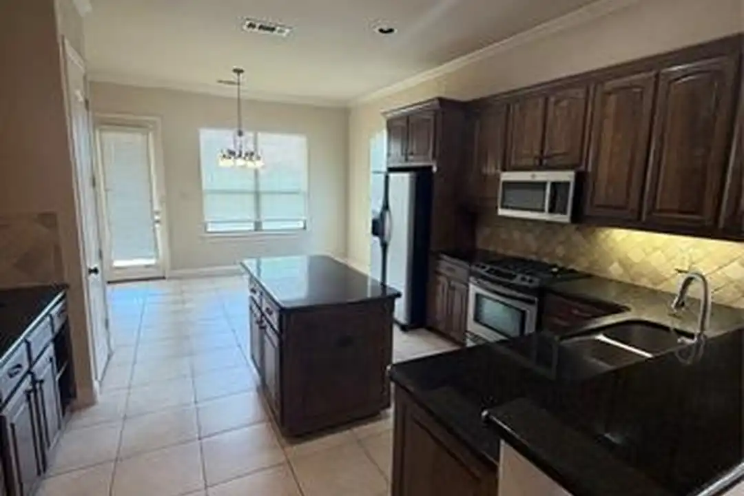 809 S Alamo Rd - View 5