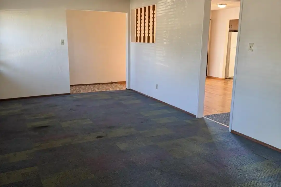 2859 Foskett Ave - View 5