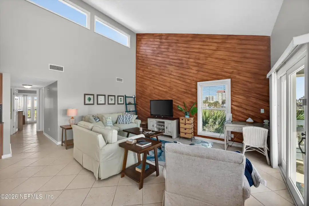 724 1st St S #1-2 - View 4