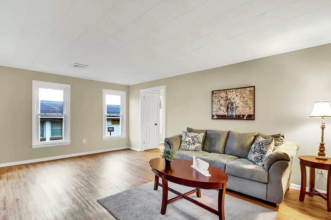 129 S Front St - View 3