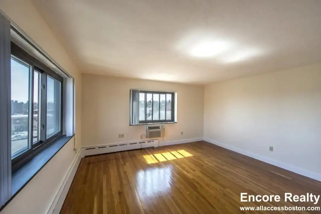 Apartment in Arlington - View 5