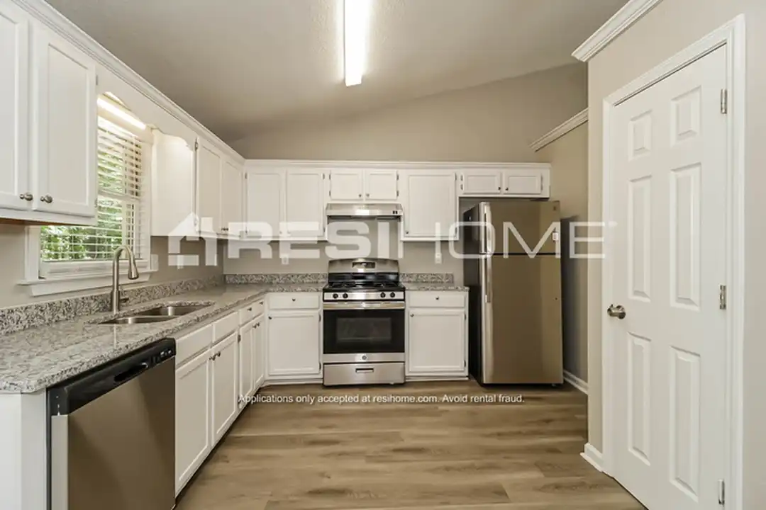 232 Wesley Mill Ln - View 2