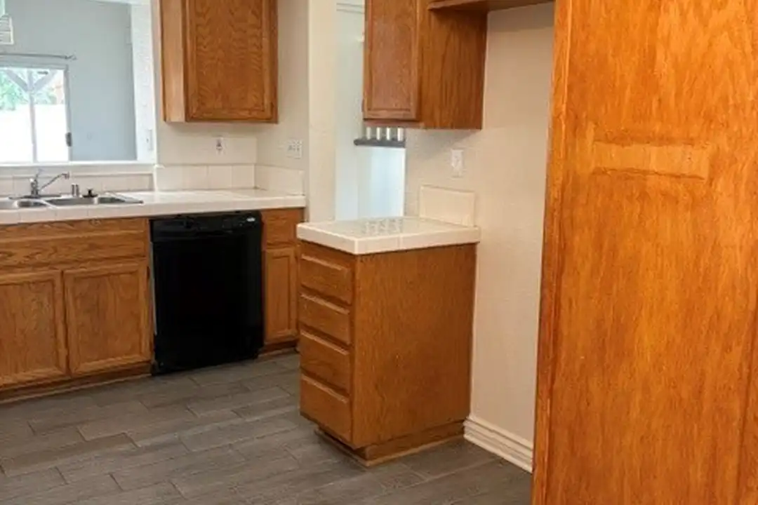 14861 Ann Dr - More