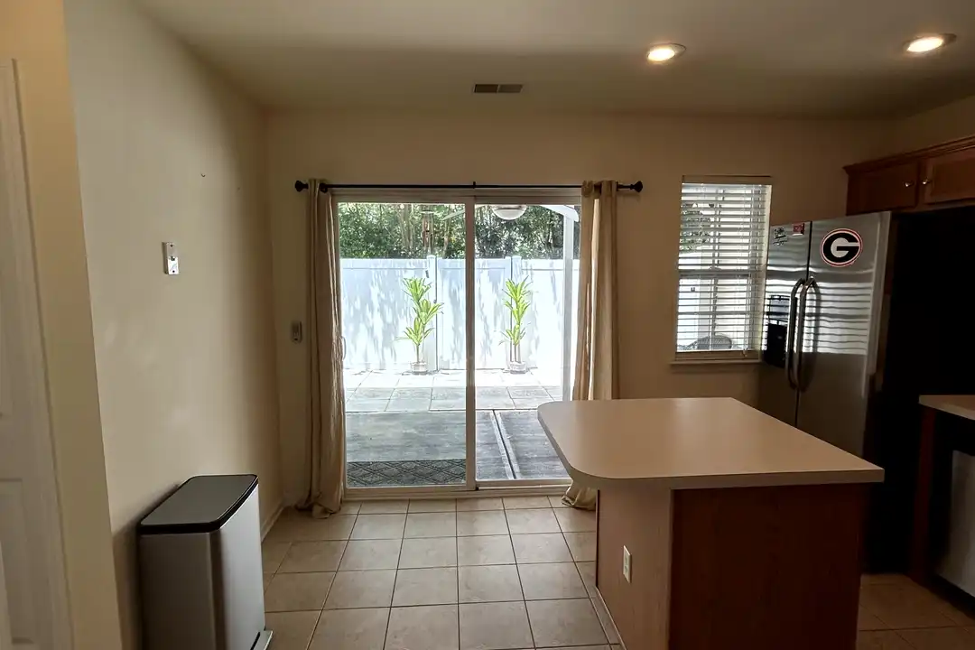 122 Sonata Cir unit 122 - More
