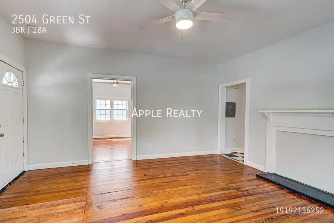 2504 Green St - View 2