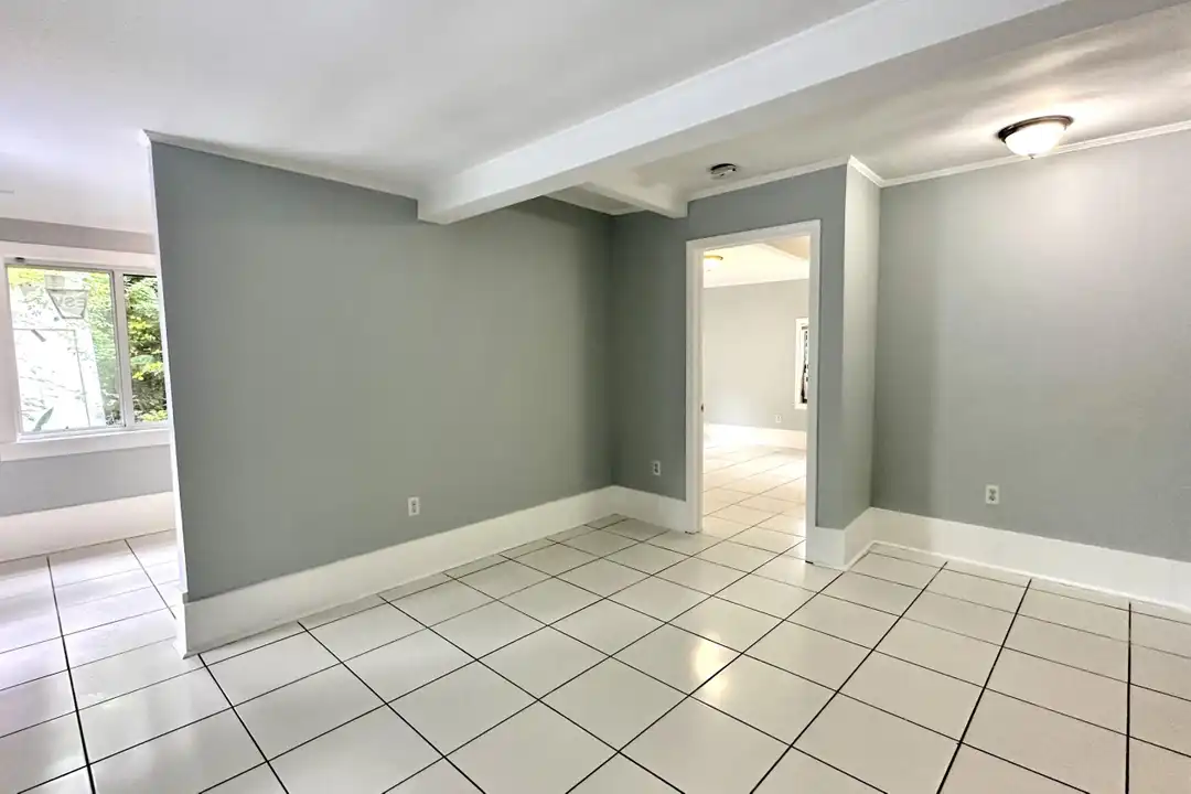 313 S Lakeside Dr unit Unit 2 - More