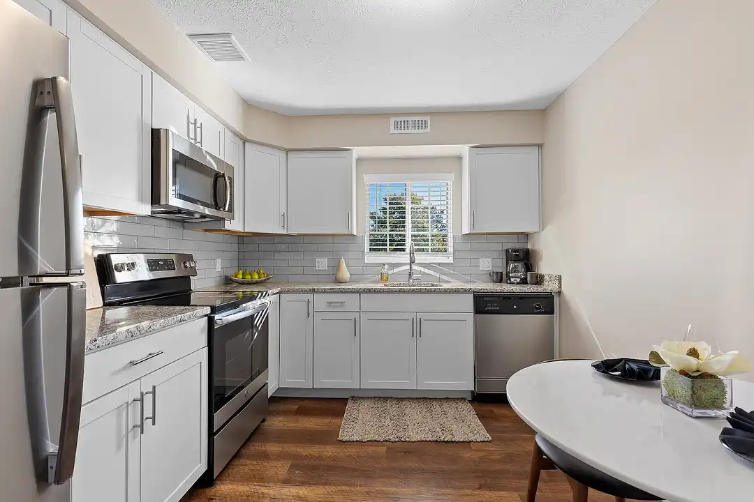 Shady Lake Apartments – photo 1 of 13