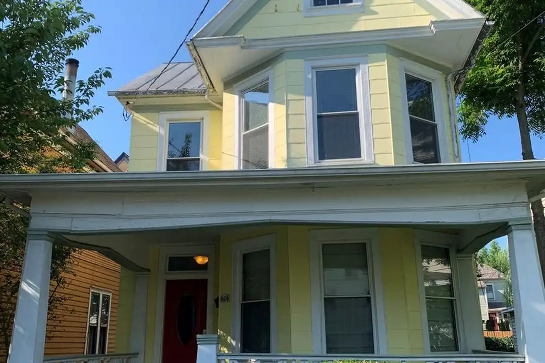 606 Elm Ave – photo 1