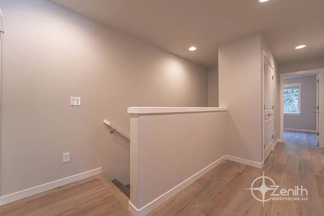 4912 NE 2nd Ct - More