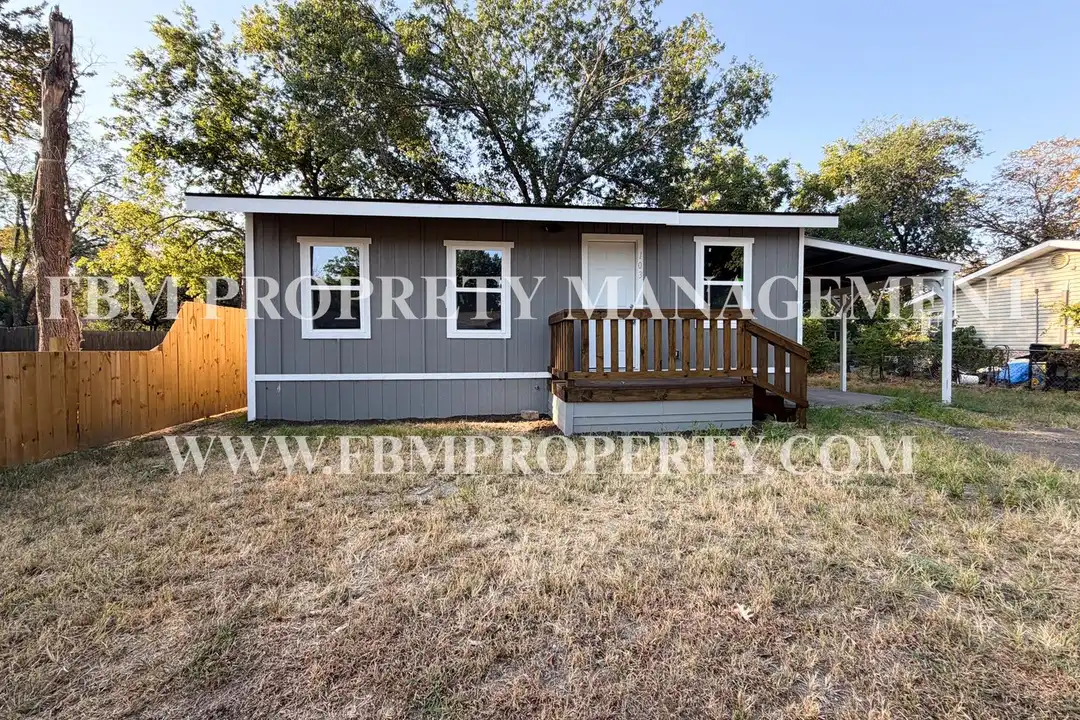 103 E Allyn Ave – photo 1 of 14