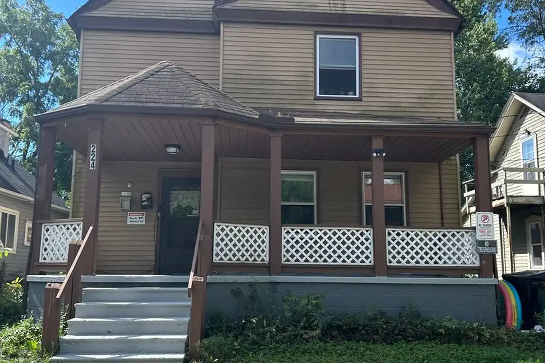 224 7th St unit 224 7th St Down – photo 1