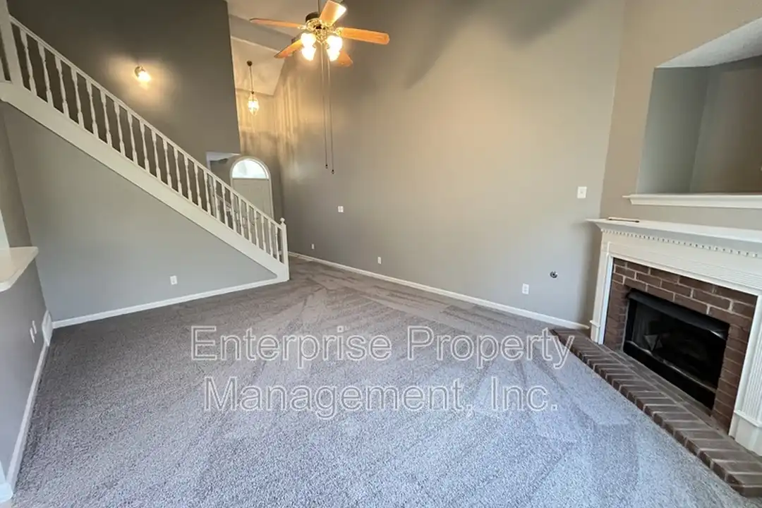 2740 Green Turtle Trail - Fler