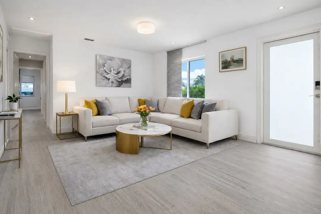 100 NW 41st St - View 4