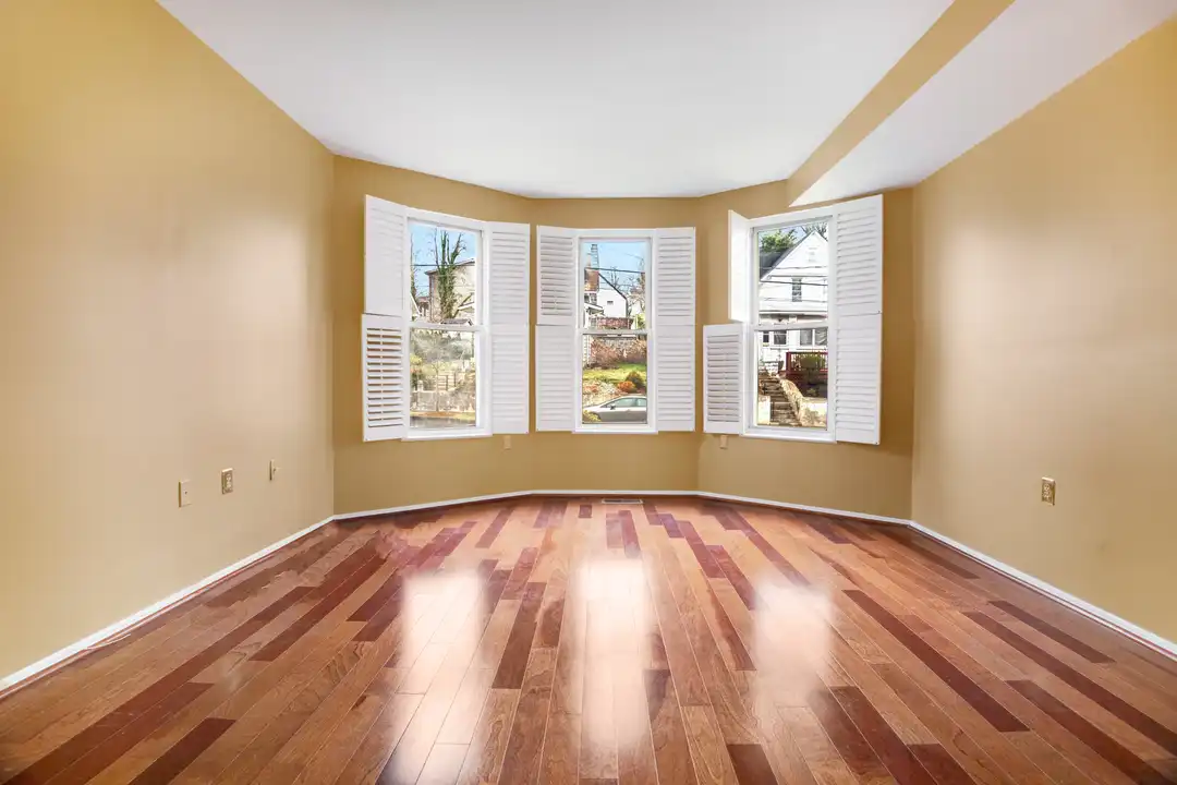 2705 24th St NE - View 2