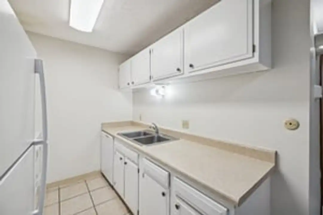 2504 Vine St unit 26 - More