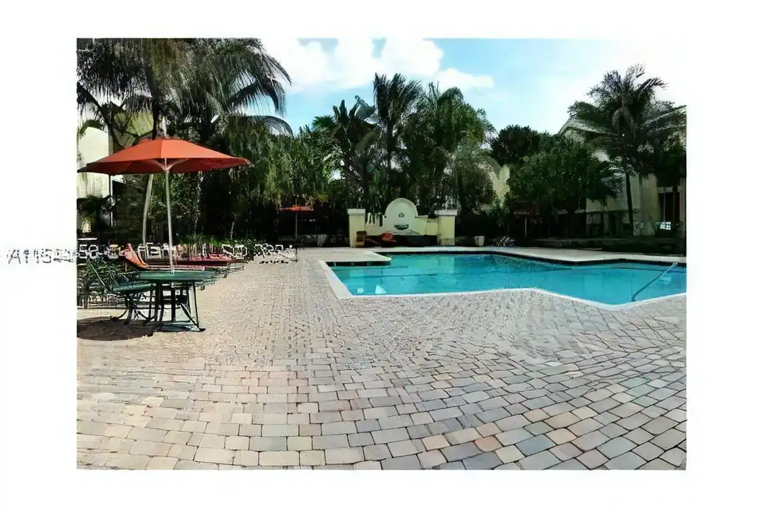 5760 Rock Island Rd - View 3