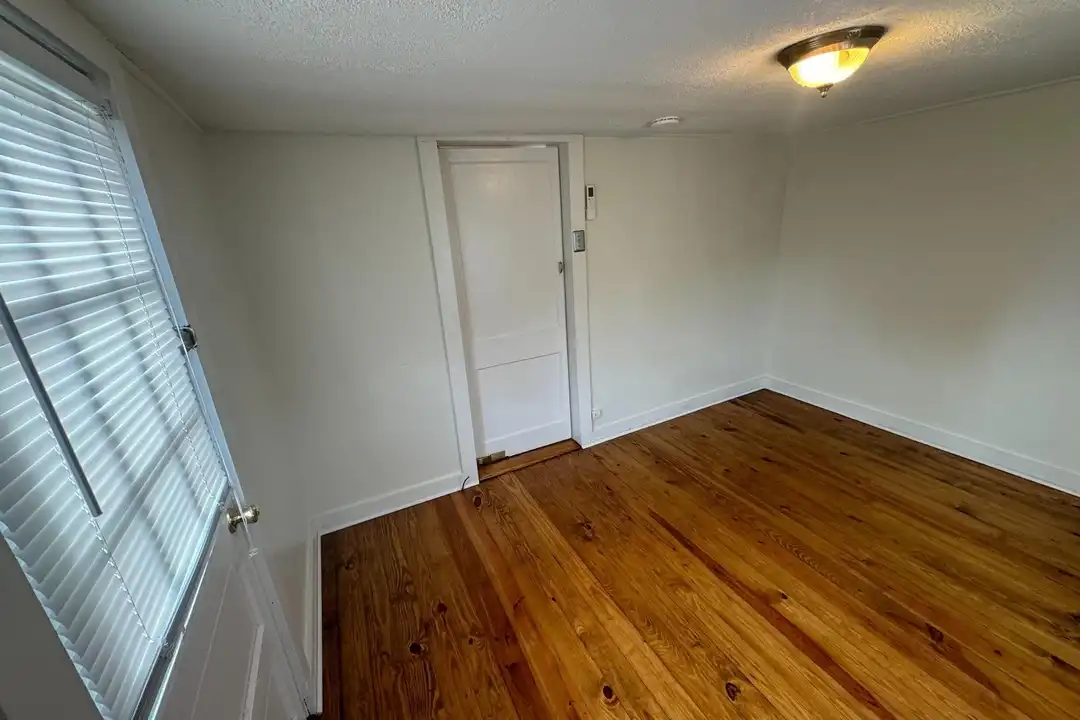 430 W High St - View 2