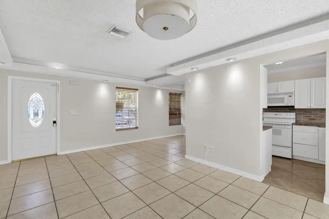 261 NE 42nd St - More