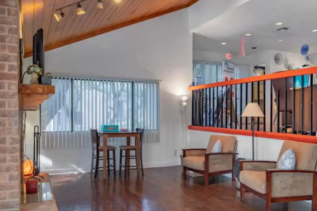 Apartment in San Antonio, Bexar - View 4