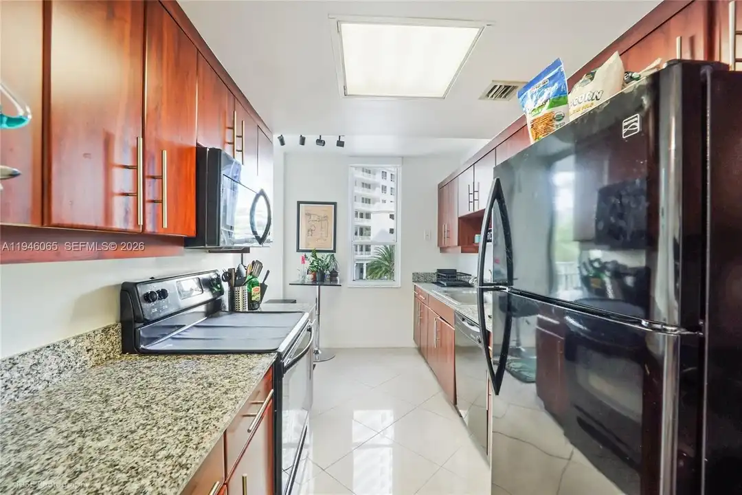 701 Brickell Key Blvd #404 - View 6