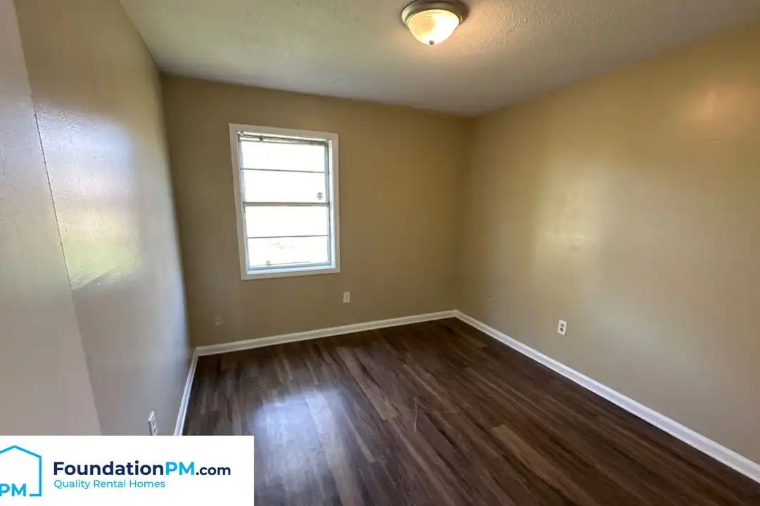3214 Mario St - More