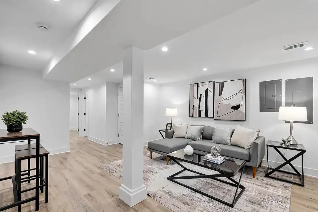 518 Buchanan St NW - View 2